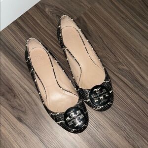 Tory Burch Black and Tan Lace Flats